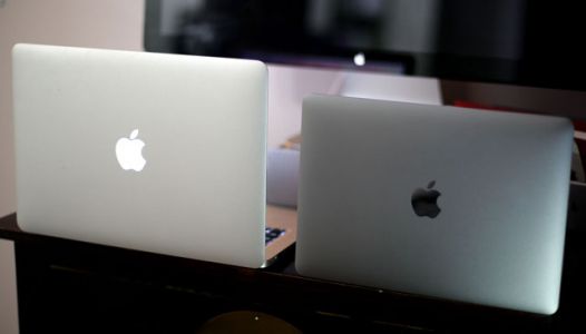 два ноутбука серии: apple Air и Apple pro